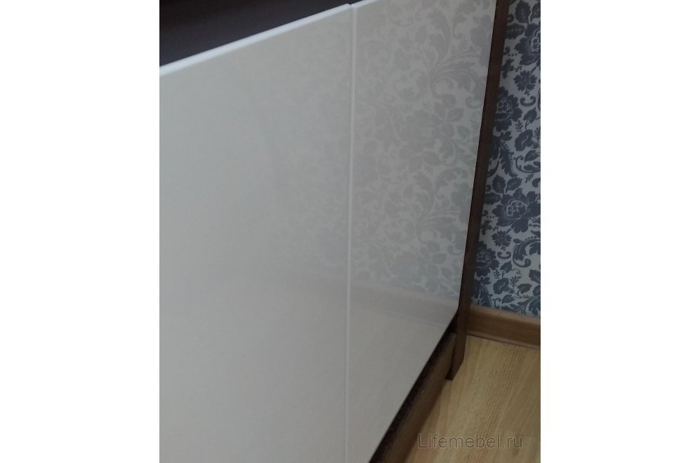 Комод Русо KOM3W3D дуб april / жемчужный глянец