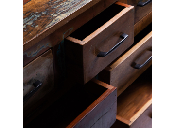 Комод Висну