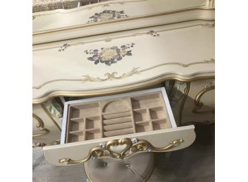 Туалетный столик Людовик