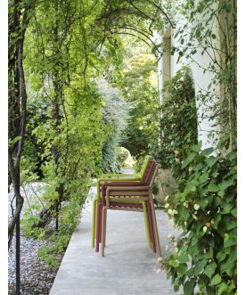 Кресло пластиковое Doga