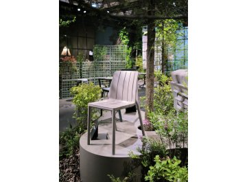 Стул пластиковый Tiberina Bistrot бежевый