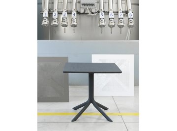 Пластиковый стол Clip 80