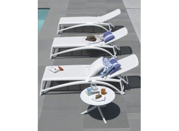 Пластиковый стол Spritz + Spritz Mini