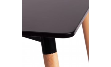 Деревянный стол John