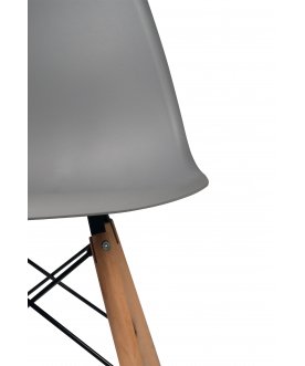 Пластиковый стул Eames DSW DC111