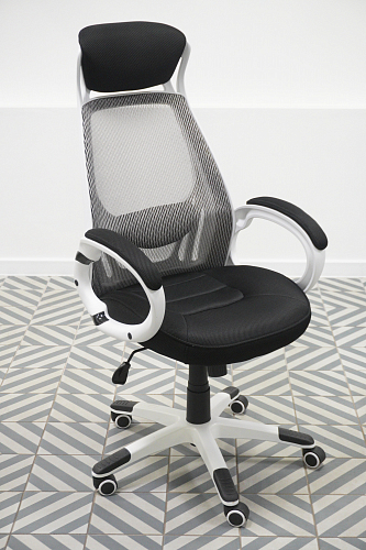 Компьютерное кресло Burgos белое из шоурума 7