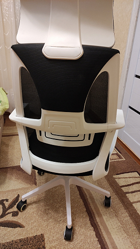 Компьютерное кресло Golem black / white фото покупателя 60