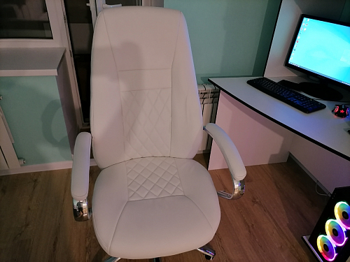 Компьютерное кресло Aragon белое фото покупателя 73