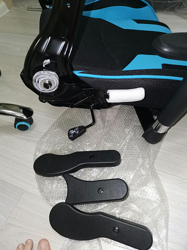 Компьютерное кресло Kano 1 red / black фото покупателя 75