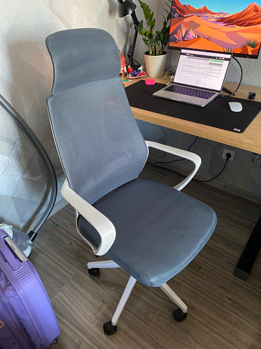 Компьютерное кресло Golem black / white фото покупателя 15