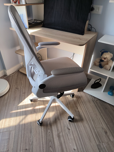 Компьютерное кресло Konfi light gray / white фото покупателя 144