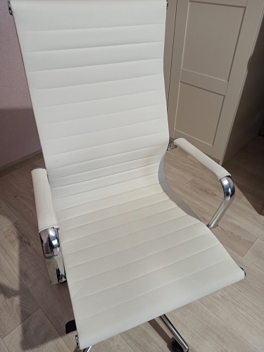Компьютерное кресло Reus pu white / chrome фото покупателя 31