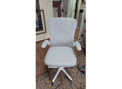 Компьютерное кресло Konfi light gray / white фото покупателя 145