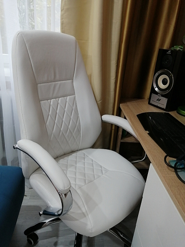 Компьютерное кресло Aragon белое фото покупателя 64