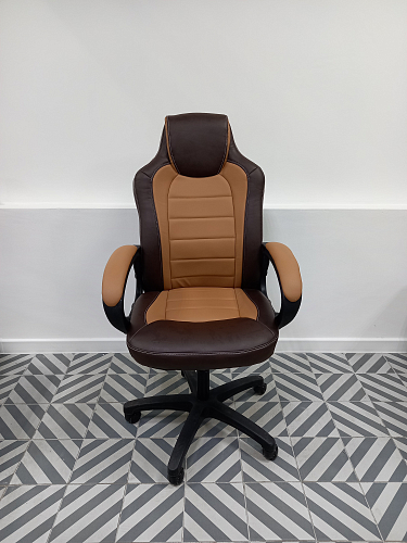 Компьютерное кресло Kadis кремовое из шоурума 5