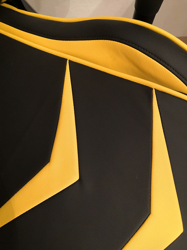 Компьютерное кресло Racer черное / бежевое фото покупателя 162