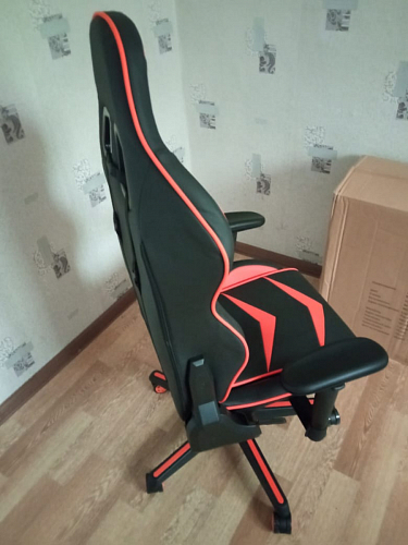Компьютерное кресло Racer черный / красный / бежевый фото покупателя 55