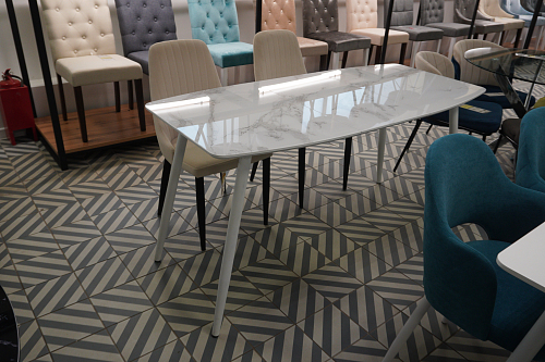 Стул на металлокаркасе Kora dark gray / black из шоурума 10