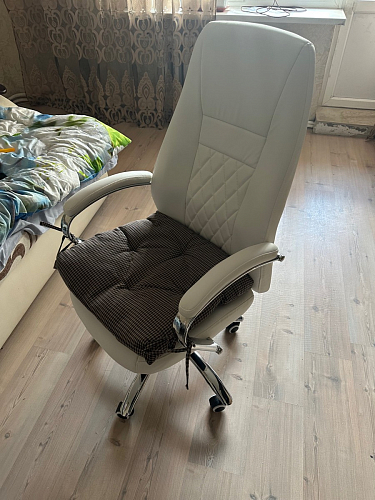 Компьютерное кресло Aragon белое фото покупателя 28