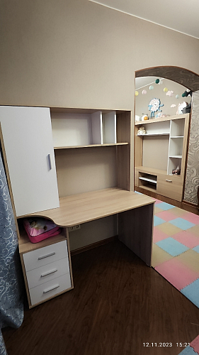 Стол компьютерный КСТ-16 бетон / белый фото покупателя 77