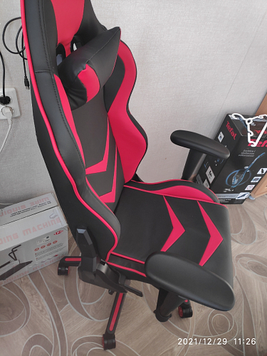 Компьютерное кресло Racer черное / красное фото покупателя 66