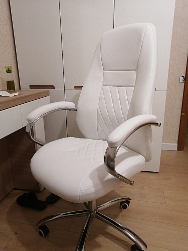 Компьютерное кресло Aragon белое фото покупателя 145