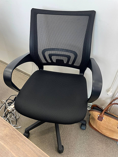 Компьютерное кресло CH-695N экокожа черный фото покупателя 2