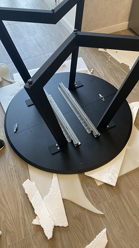 Стеклянный стол Алингсос 100(140)х100х76 мрамор серый / черная шагрень фото покупателя 9