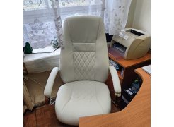 Компьютерное кресло Aragon белое фото покупателя 219