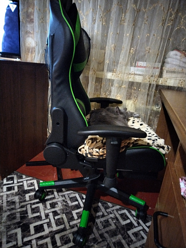 Компьютерное кресло Corvet black / red фото покупателя 17