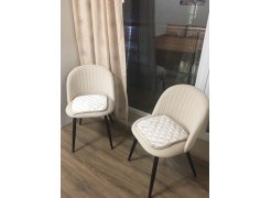 Стул на металлокаркасе Gabi 1 бежевый / черный с серебряными наконечниками фото покупателя 666