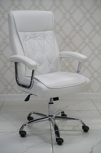 Компьютерное кресло Class black из шоурума 5