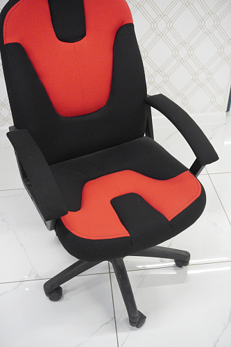 Компьютерное кресло «НЭО 3» (Neo 3) черно-красное из шоурума 1