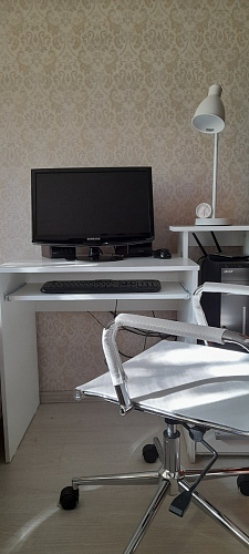 Стол компьютерный Джаз-24 правый белый фото покупателя 92