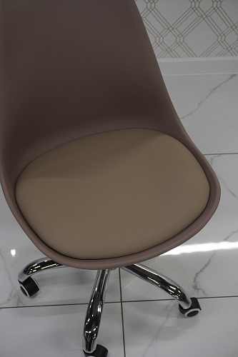 Компьютерное кресло Kolin light gray из шоурума 5