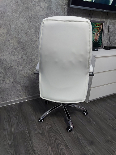 Компьютерное кресло Aragon белое фото покупателя 247