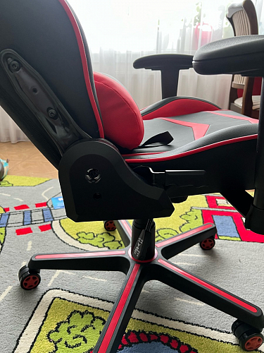 Компьютерное кресло Racer черное / красное фото покупателя 84