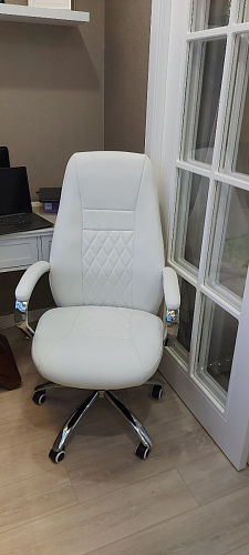 Компьютерное кресло Aragon белое фото покупателя 181