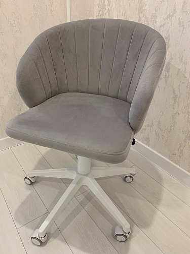 Компьютерное кресло Пард экокожа белый фото покупателя 70