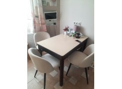 Стул на металлокаркасе Gabi 1 бежевый / черный с серебряными наконечниками фото покупателя 234