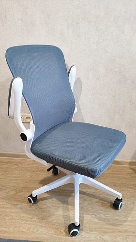 Компьютерное кресло Konfi light gray / white фото покупателя 81
