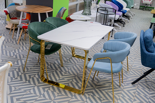 Стул на металлокаркасе Kamelia 1 light gray fabric / gold из шоурума 1