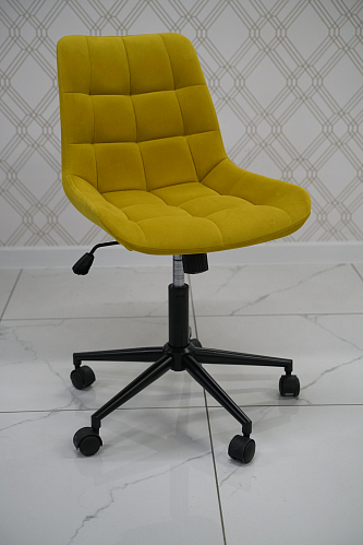 Компьютерное кресло Честер черный / зеленый из шоурума 1