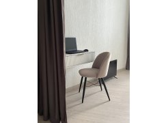 Стул на металлокаркасе Gabi 1 бежевый / черный с серебряными наконечниками фото покупателя 828