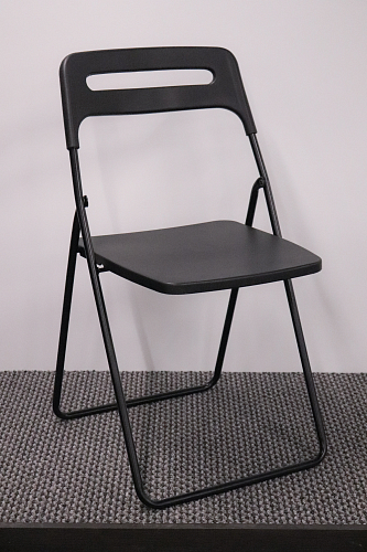 Пластиковый стул Fold складной black из шоурума 1