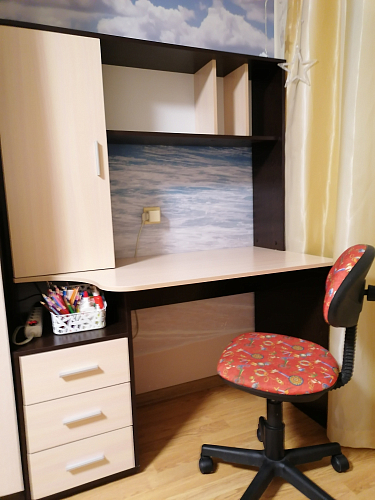 Стол компьютерный КСТ-16 бетон / белый фото покупателя 131