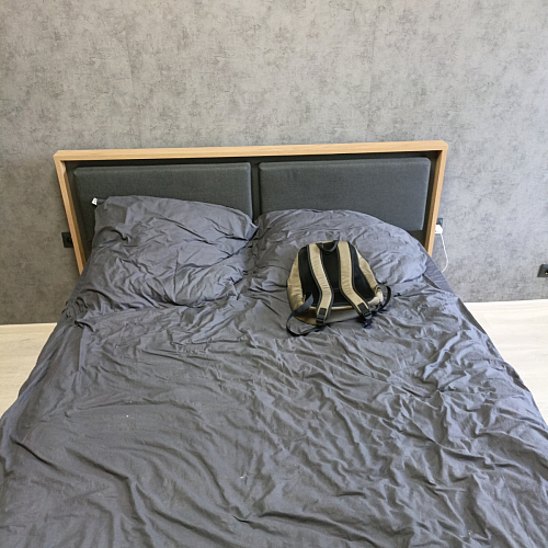 Двуспальная кровать Клауд 160х200 парящая дуб крафт золотой / антрацит фото покупателя 231