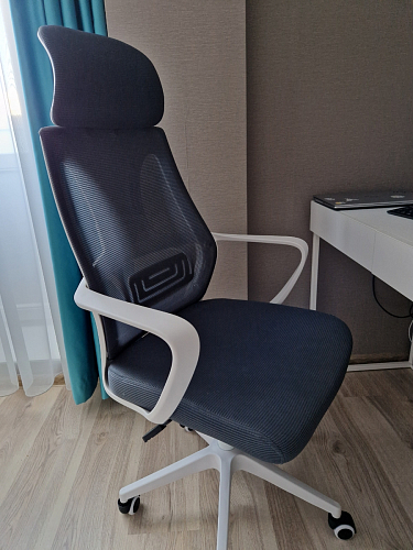 Компьютерное кресло Golem dark gray / white фото покупателя 27