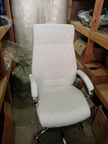 Компьютерное кресло Monte белое фото покупателя 11