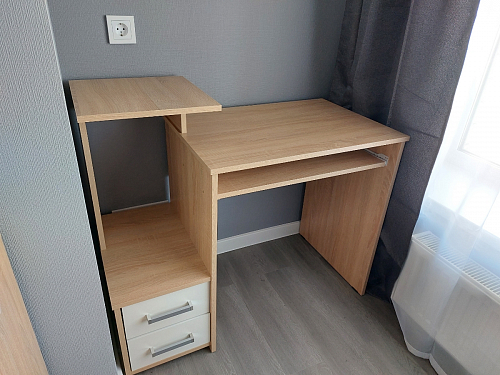 Стол компьютерный Джаз-24 правый белый фото покупателя 56